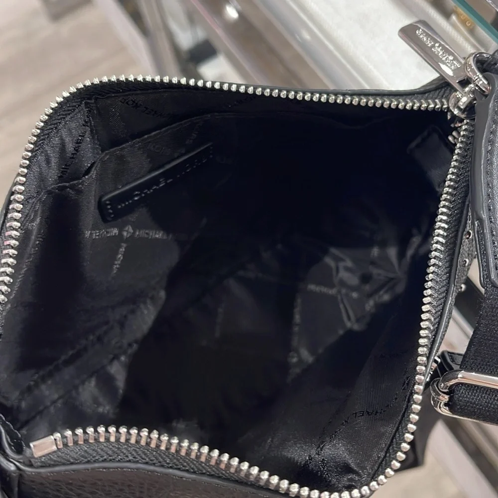 Michael Kors Jet Set Signature Logo Crossbody Bag with Case  Apple Airpods Pro®